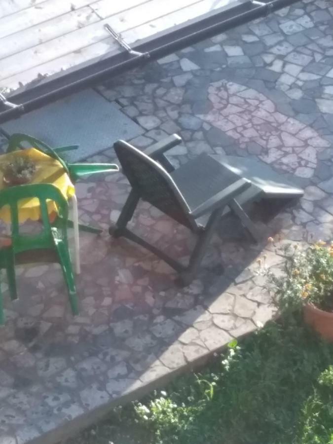 Aritzo Appartamento Romantico Luaran gambar